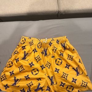 3 Bravest studio Shorts size L